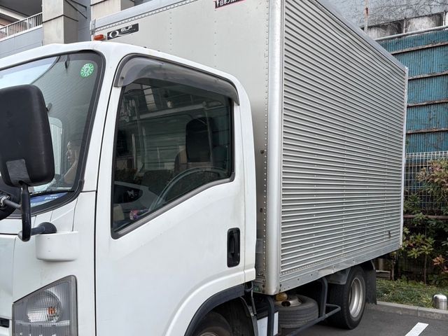 8年間で5000件の実績！女性スタッフ対応可能で安心の自社スタッフ完結サービス