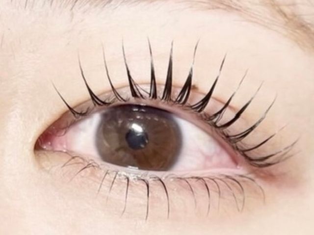 サロン歴10年・毎月50人施術のプロが自宅で本格美容をお届け！