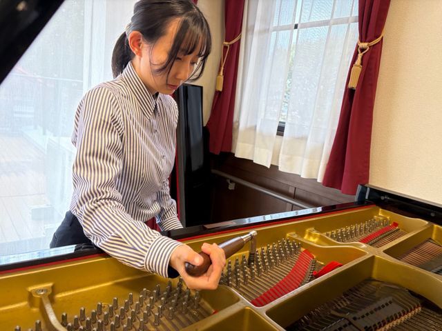 【一級ピアノ調律技能士】調律師15年目 空き年数割増なし♪お掃除から丁寧に対応