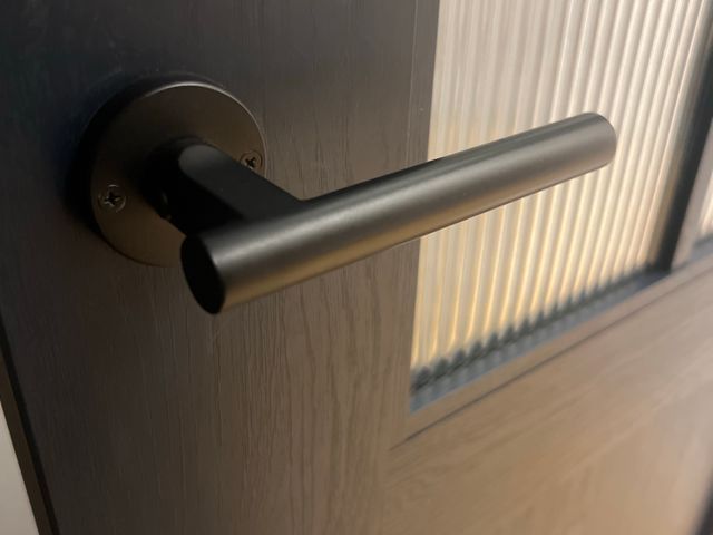 室内のドアノブ、レバーハンドル交換、相談も。