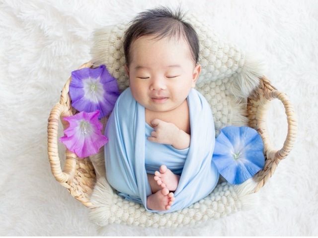 ご自宅で安心♪赤ちゃんの小さな一瞬を残す♡関西出張ニューボーン＆ご家族フォト