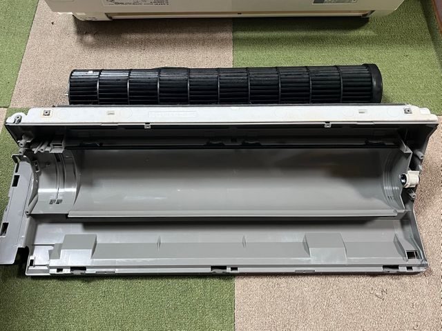 エアコン徹底洗浄で喘息、鼻炎、気管支炎予防・女性スタッフ同行可・損保加入済