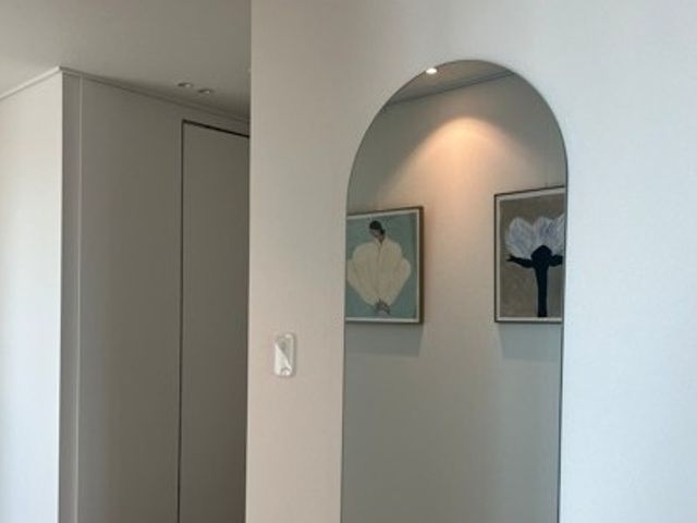 ミラーキャビネット、室内鏡（ミラー）、絵フレーム、棚の取り付け・墨田区から～!