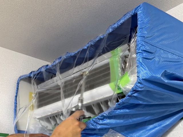 実績100台突破！女性スタッフ同行で安心、床の傷も汚れもマットで完全防護