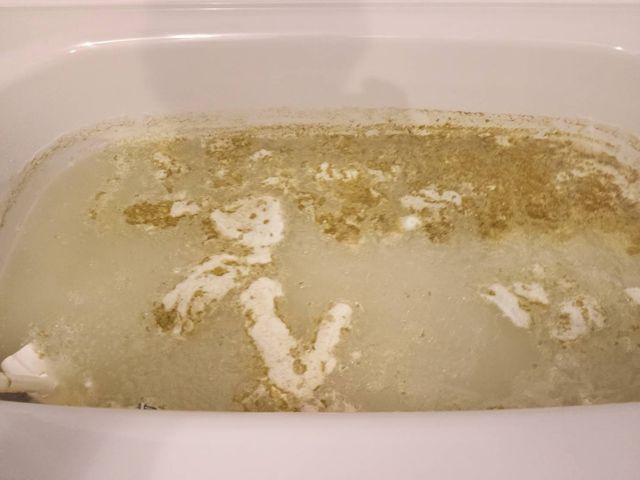 「赤ちゃんにも安心の追い焚き配管洗浄（風呂釜洗浄）｜専用洗浄剤で徹底洗浄」