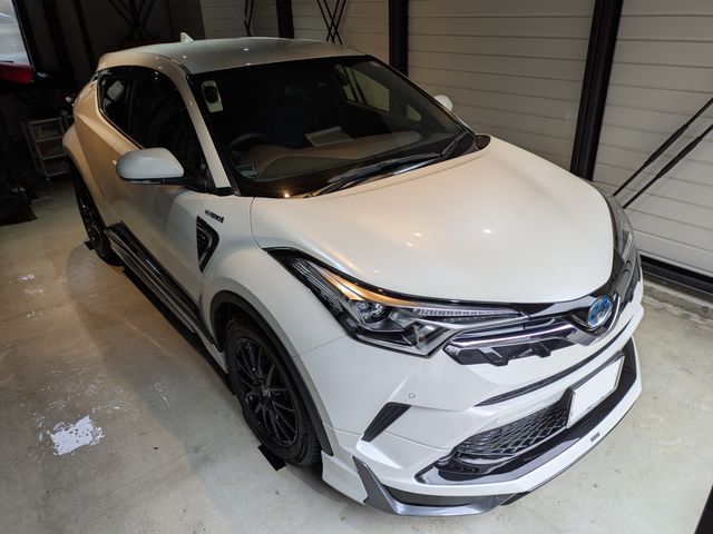 完全硬化ガラスコーティングで塗装面の保護と艶感UP！美しい仕上がりを提供します。