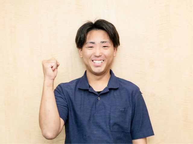 油まみれのレンジフードをプロの技術でスッキリ！丁寧に素早く作業させて頂きます！