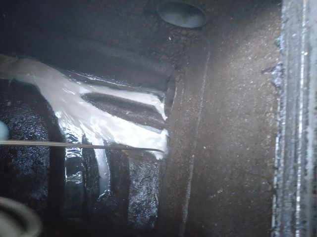 保険で安心！エンジン式高圧洗浄機による配水管洗浄