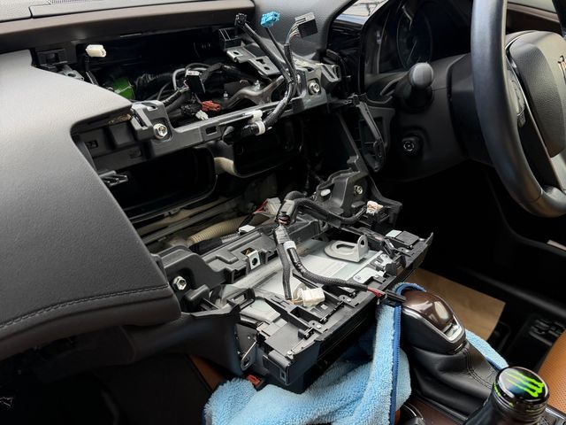 ディーラー様と提携の技術を活かした丁寧な作業をお約束いたします！