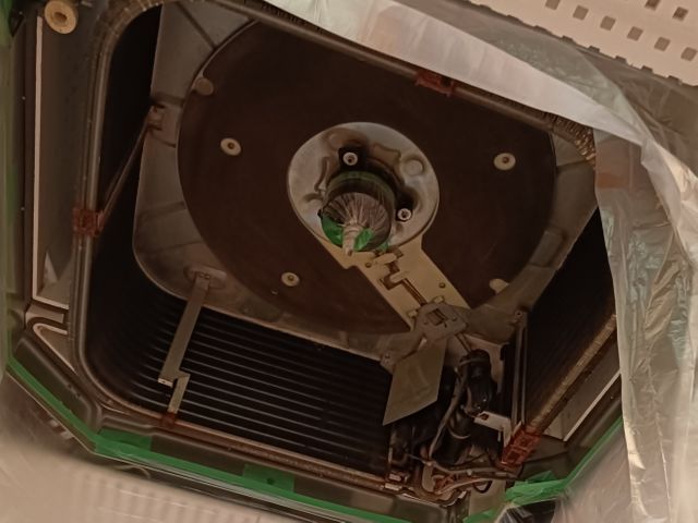 そのエアコン、最後に洗浄したのはいつですか？美味しい空気を提供しませんか？