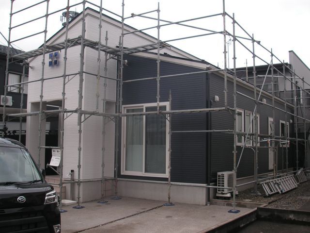 ＼地域密着！／ 確かな技術・丁寧施工で長持ち仕上げ｜外壁塗装【保証最長10年】サービスの画像