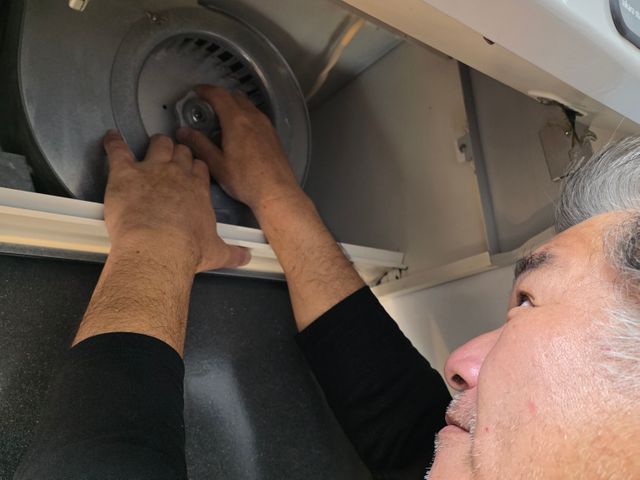 《ベトベト油もサッパリ♪》汚れによる追加料金一切なし◎土日祝日も大歓迎！