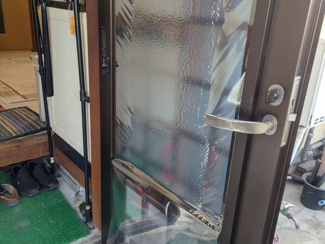 暑さ・防犯・目隠し対策！1枚からプロが貼る窓ガラスフィルム施工