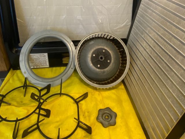 本格的な冬が始まる前に◎汚れの落ちが変わる時期に早めのレンジフード清掃がオススメ