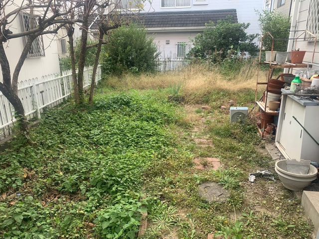 親切丁寧！プロの解体業者による丁寧な草刈り作業！安心のビフォーアフター報告付き