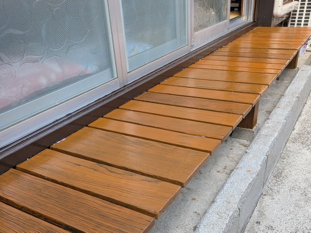 ★ウッドデッキは木目を見せるもよし、塗りつぶしてツルツルにするのもよし★