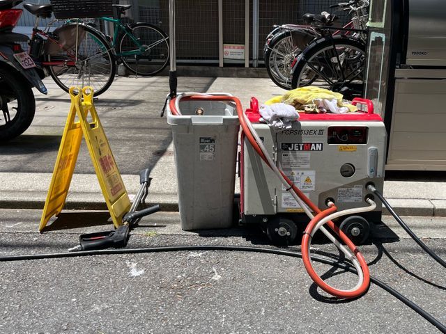 臭いが気になりだしたり、異音や排水の速度に違和感を感じたらメンテのサインです