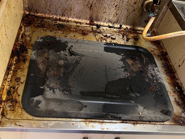 ★夫婦で作業★11月12月予約受付中。写真報告可能。年間800件超の実績！