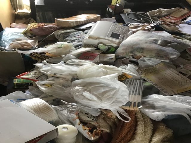 片付けでお困りではないですか？　女性スタッフ、遺品整理士が丁寧に対応致します！サービスの画像