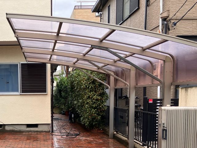 高圧洗浄機と洗剤を使って黒ずみ退治！