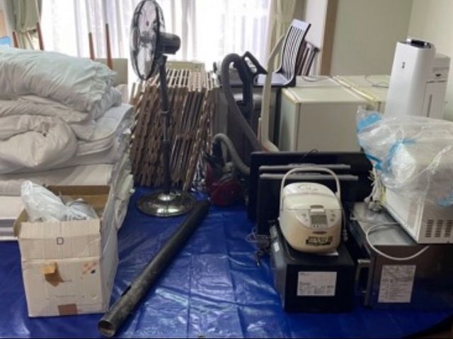 遺品整理でお困りの方、無料でお見積もりします。お買い取りなどもしております。サービスの画像