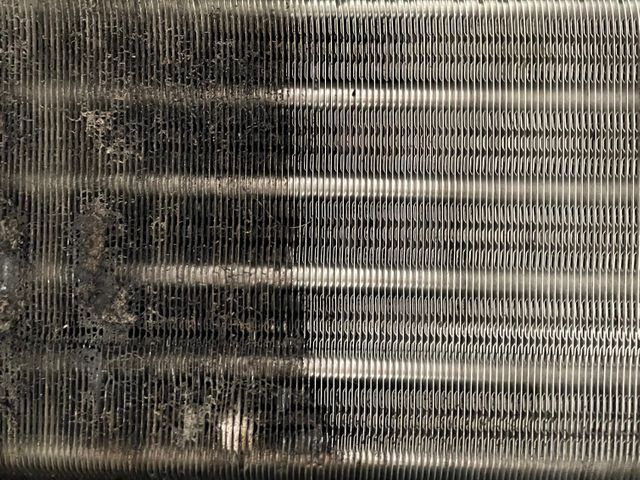 風が出ないときはエアコンクリーニングが必要です。