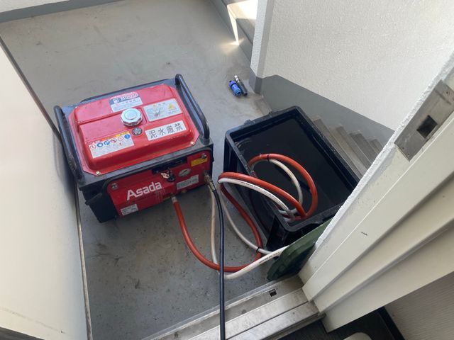 エンジン式高圧洗浄機での洗浄で綺麗に！
