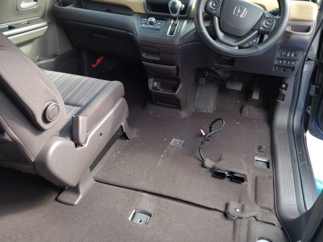 【車内嘔吐トラブル専門】臭い戻りを原因から丸洗い除去｜出張即対応・当日相談可