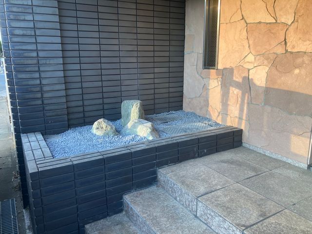 年内作業可能◎お庭の模様替えに砂利敷きは様子の変わりようから、私も大好きです。