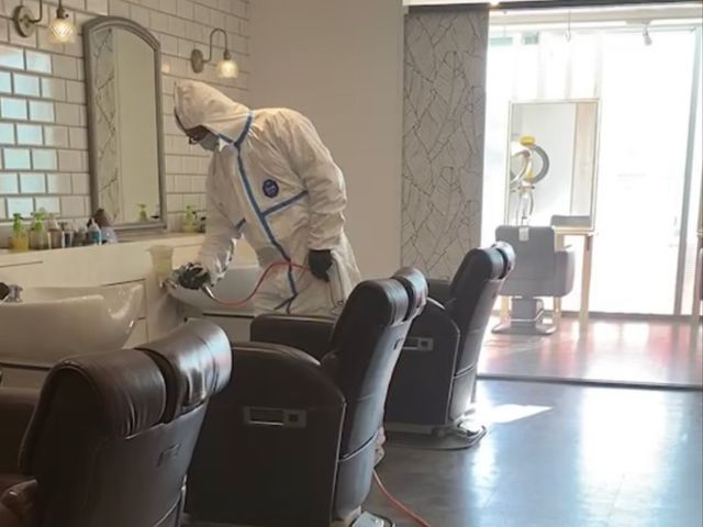 光触媒の経験と知識を活かして迅速丁寧に作業いたします。