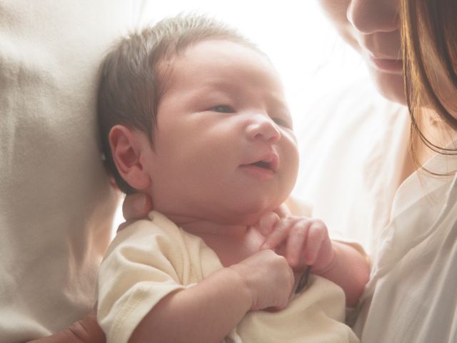 生まれたての時間を残す包まないナチュラル　ニューボンフォト