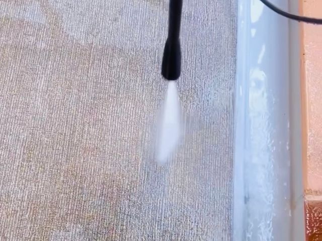 ・できる限りあなたのニーズにお応えし作業します。某大手メーカー高圧洗浄機使用