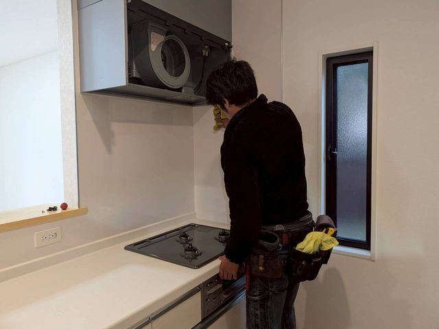 キッチン、換気扇クリーニング