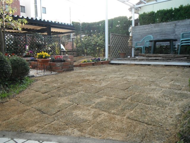 芝生張り付け、芝生張替え