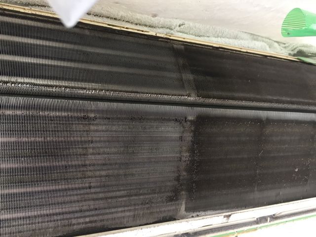 丁寧な対応でエアコンもリフレッシュ！２名作業でスピーディ洗い！