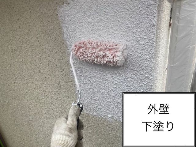 外壁4回塗り！下塗り中塗り上塗り保護クリアーの4回塗り標準施工！サービスの画像