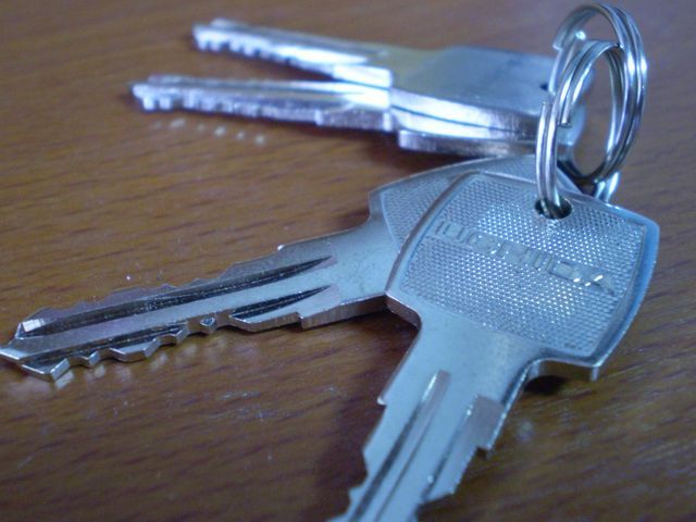 オフィス・工場の更衣室等のロッカー開錠致します