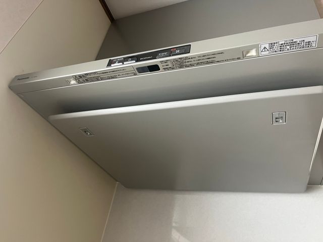 油でギトギト、お掃除するのが大変な換気扇はぜひプロにお任せください！