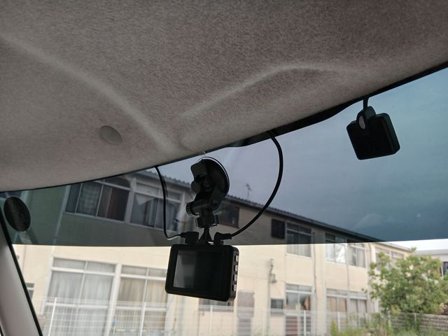 非喫煙者作業！配線を隠した美しい仕上げに自信あり！車の電装品取り付けならお任せ！