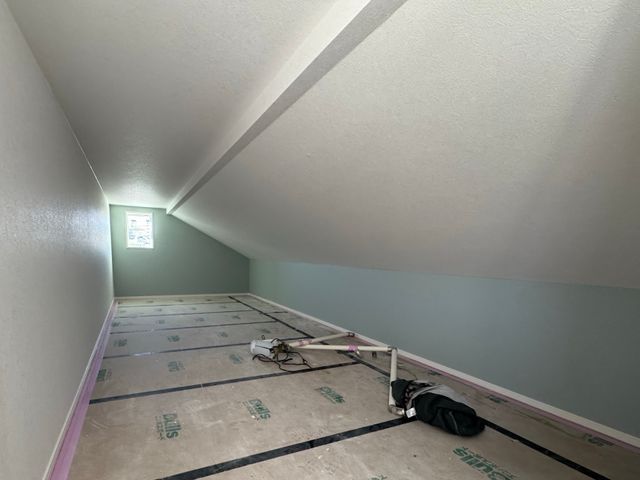 内装職人による壁紙（クロス）張替え｜補修もお任せサービスの画像