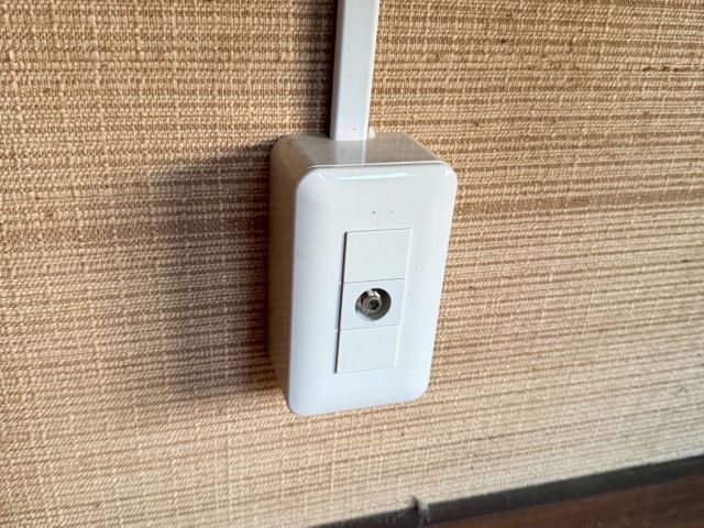 様々な経験からご希望の位置にテレビ線を増やします！《期間限定で現地調査無料》