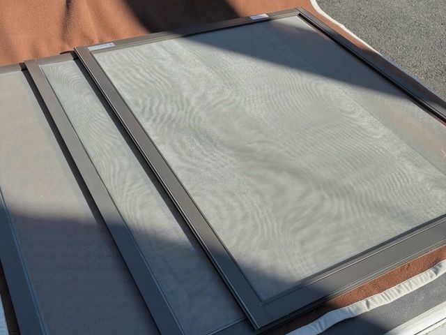 ☆丁寧な張替え☆押さえのゴムも新品に交換します☆サービス内容をご確認ください☆