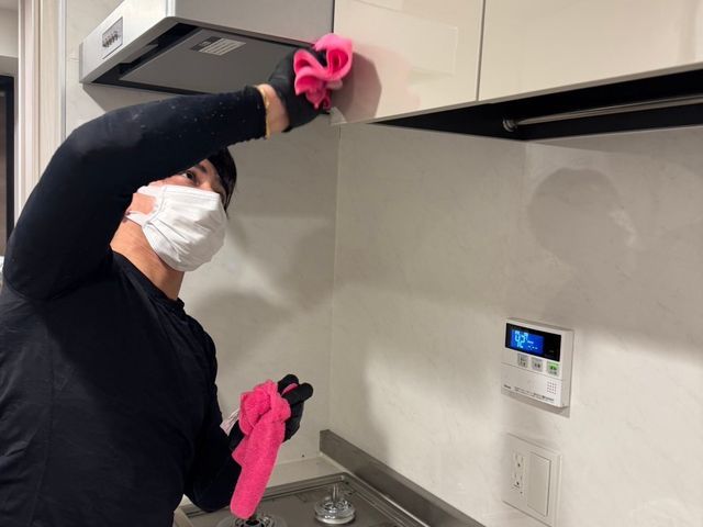 換気扇クリーニング（レンジフードタイプ）分解洗浄で内部まで徹底クリーニング