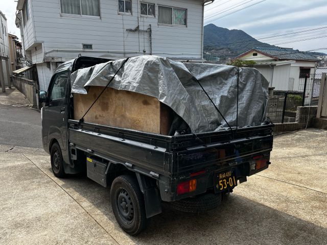 長崎市中園町で10年以上。一般廃棄物許可の実店舗あり。経験豊富なプロにお任せ！