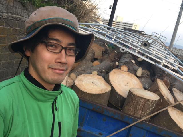 庭木の伐採、抜根承ります。重機やクレーンを使用不可現場も安全に作業できます。