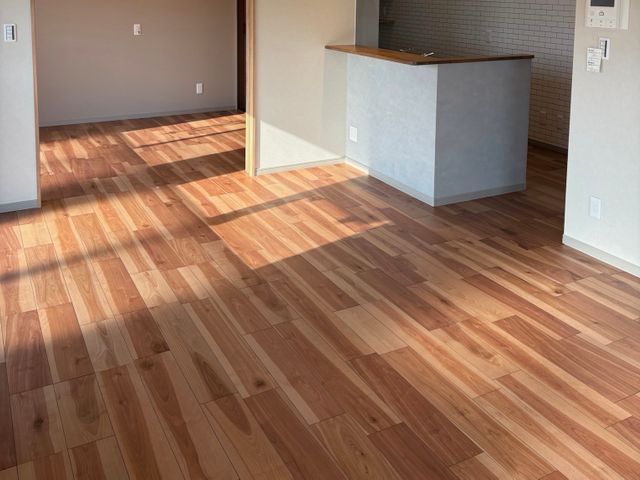 フローリング工事でお家の印象を一新。和室を洋室へリフォームすることも可能です