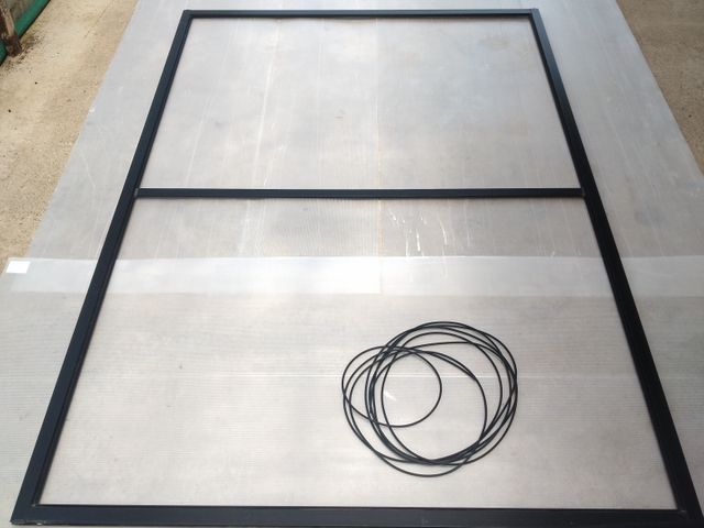 地域密着！ペット用網戸の取り付けも対応！他店で断られた網戸もご相談ください