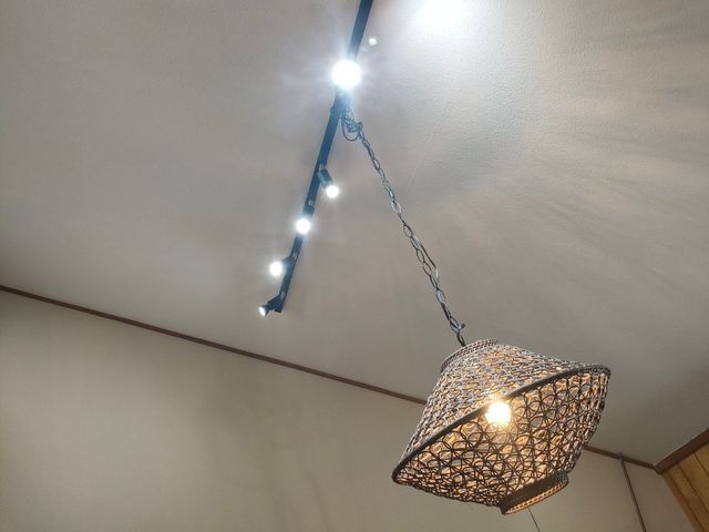 ダクトレールの取り付けはお任せください。