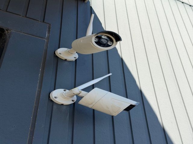 ☆防犯カメラの設置ネットで購入のカメラ取付もお任せください！弊社での購入も可！