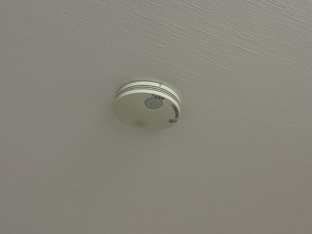 住宅用火災警報器（電池式）の設置・交換致します！